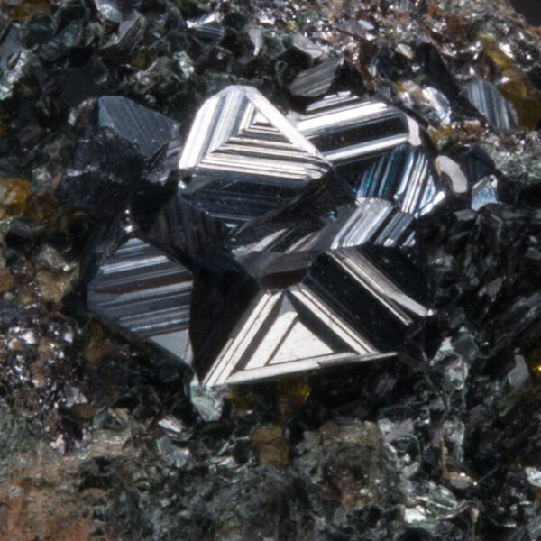 Magnetite, Clinochlore - Image 2