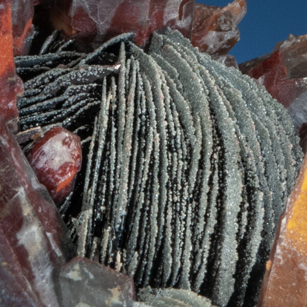 Hematite, Quartz - Image 4